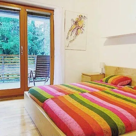 Lesnina Apartment *