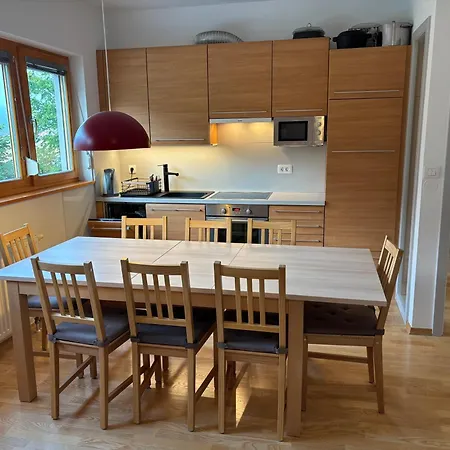 Apartma Lesnina *