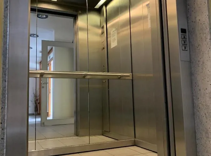 Lesnina * קרנייסקה גורה